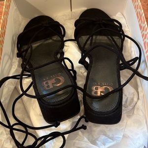 Gianni bini black block heels velvet